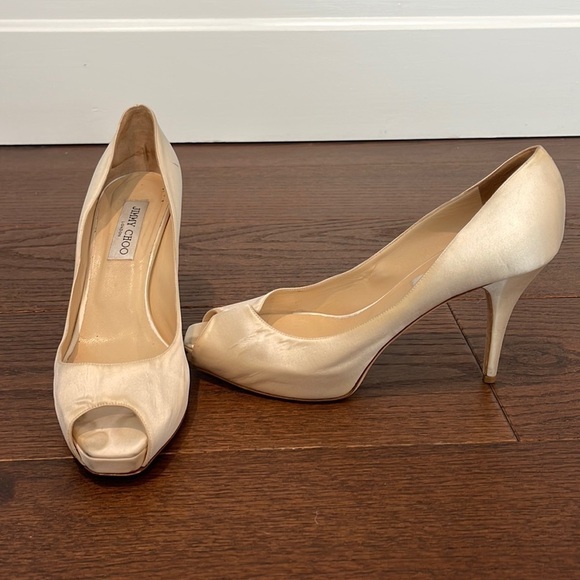 JIMMY Choo Women’s Cream Satin Peep Toe Pumps Size 41 / 11 - Picture 1 of 9